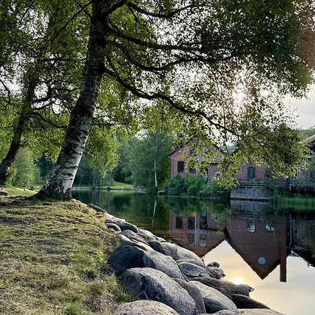 Cozy In Modern Building Close To Nature *
